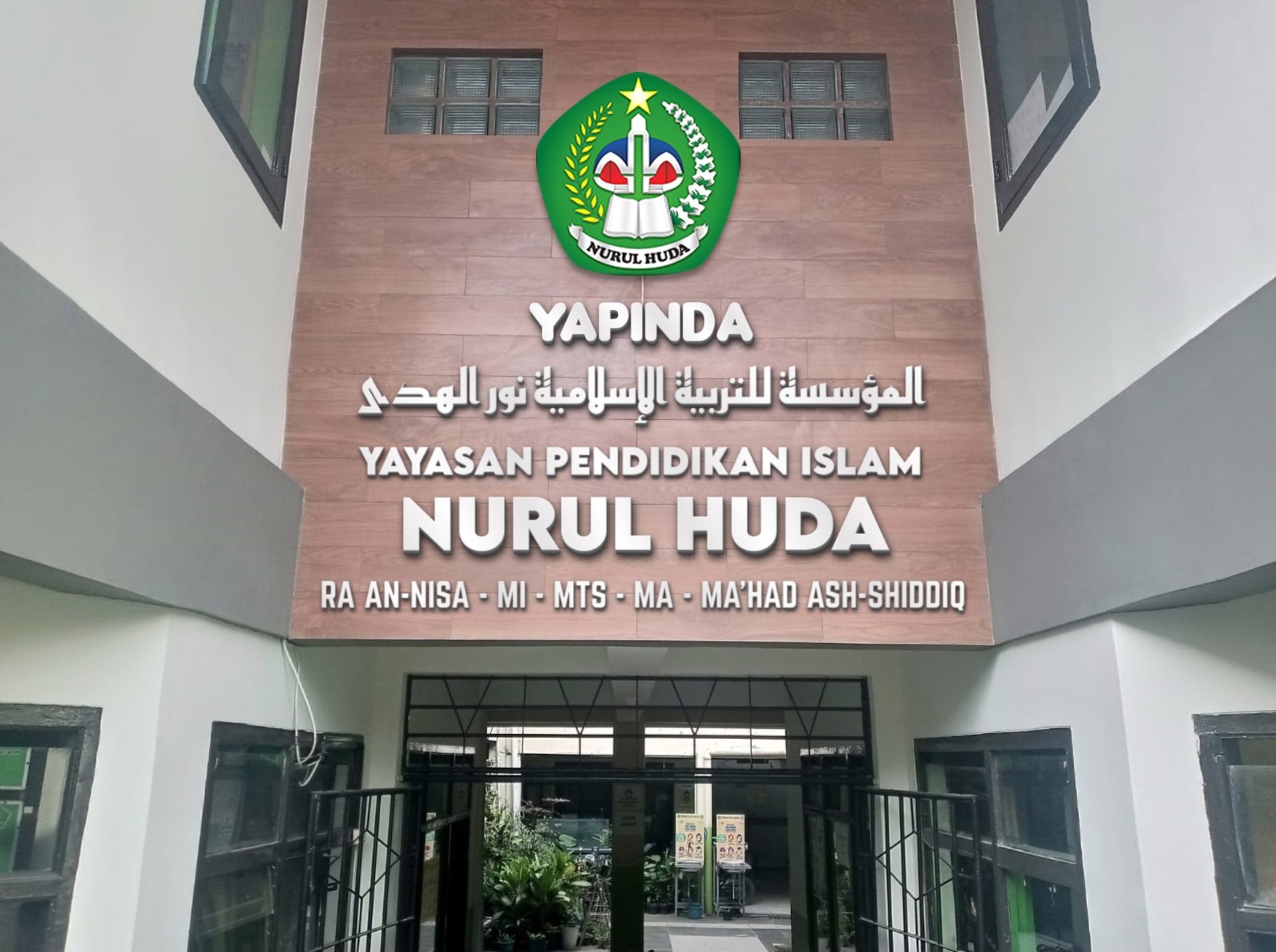 Halaman depan gedung YAPINDA.